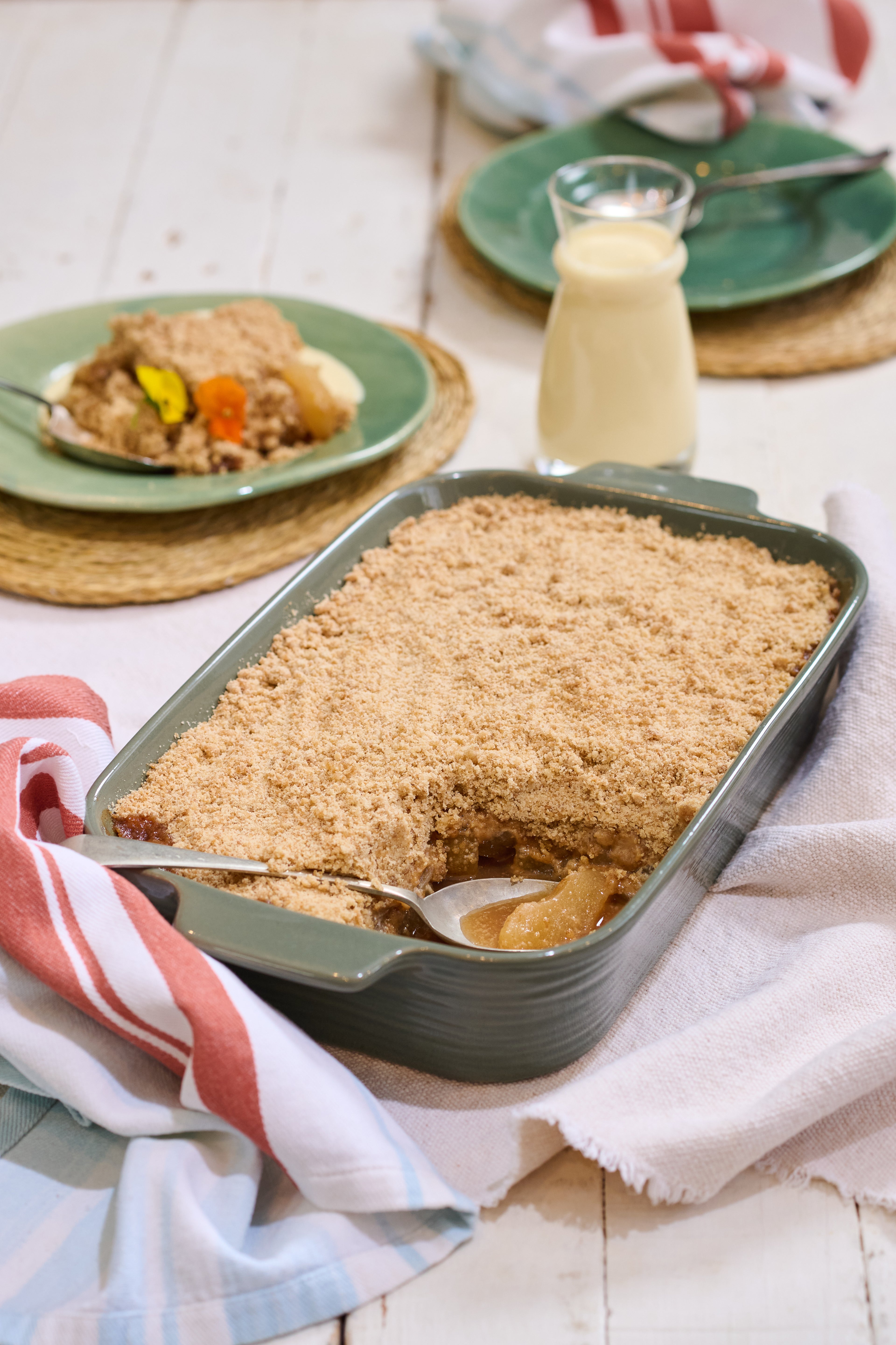 Apple Crumble (for 4)