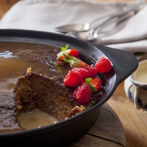 Sticky Toffee pudding (for 4/6)
