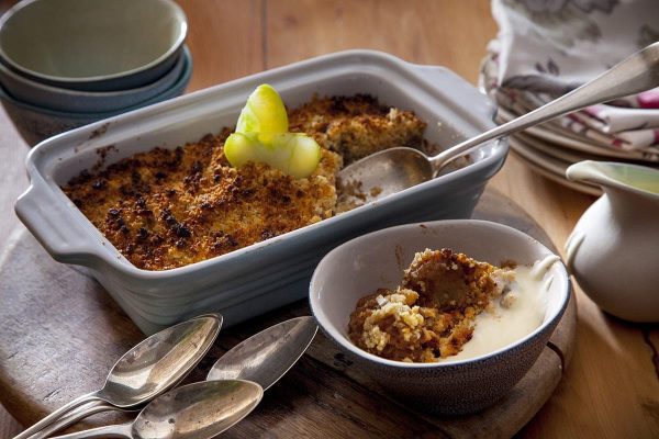 Apple Crumble (for 4) with crème anglaise
